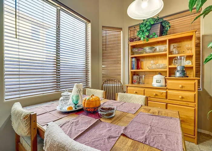 Near Golf Courses & Casinos: W/ Yard Maricopa