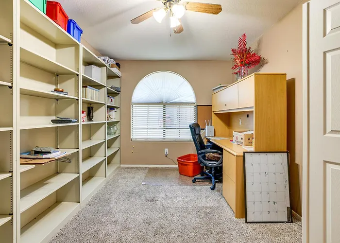 Near Golf Courses & Casinos: W/ Yard *