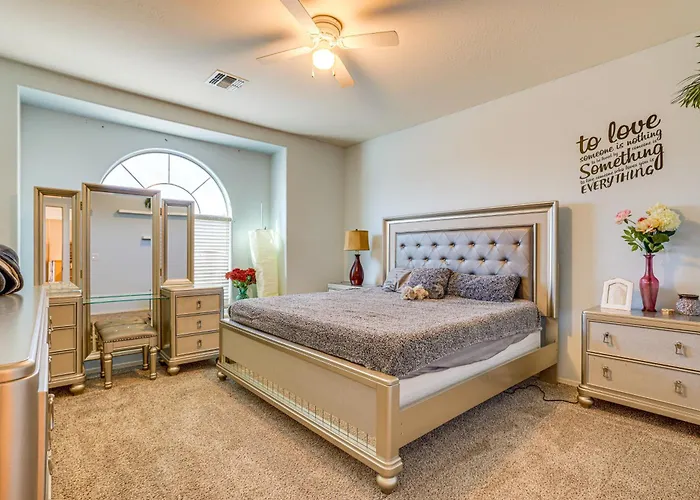 Near Golf Courses & Casinos: W/ Yard