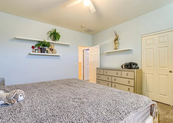 Near Golf Courses & Casinos: W/ Yard Holiday home Maricopa