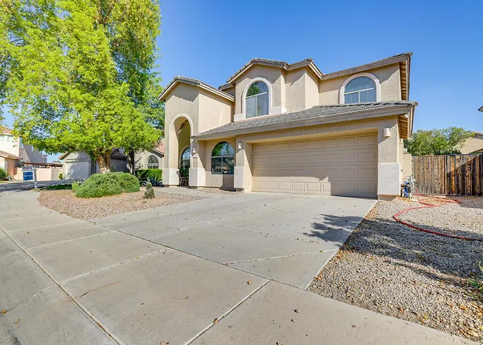 Near Golf Courses & Casinos: W/ Yard Holiday home Maricopa